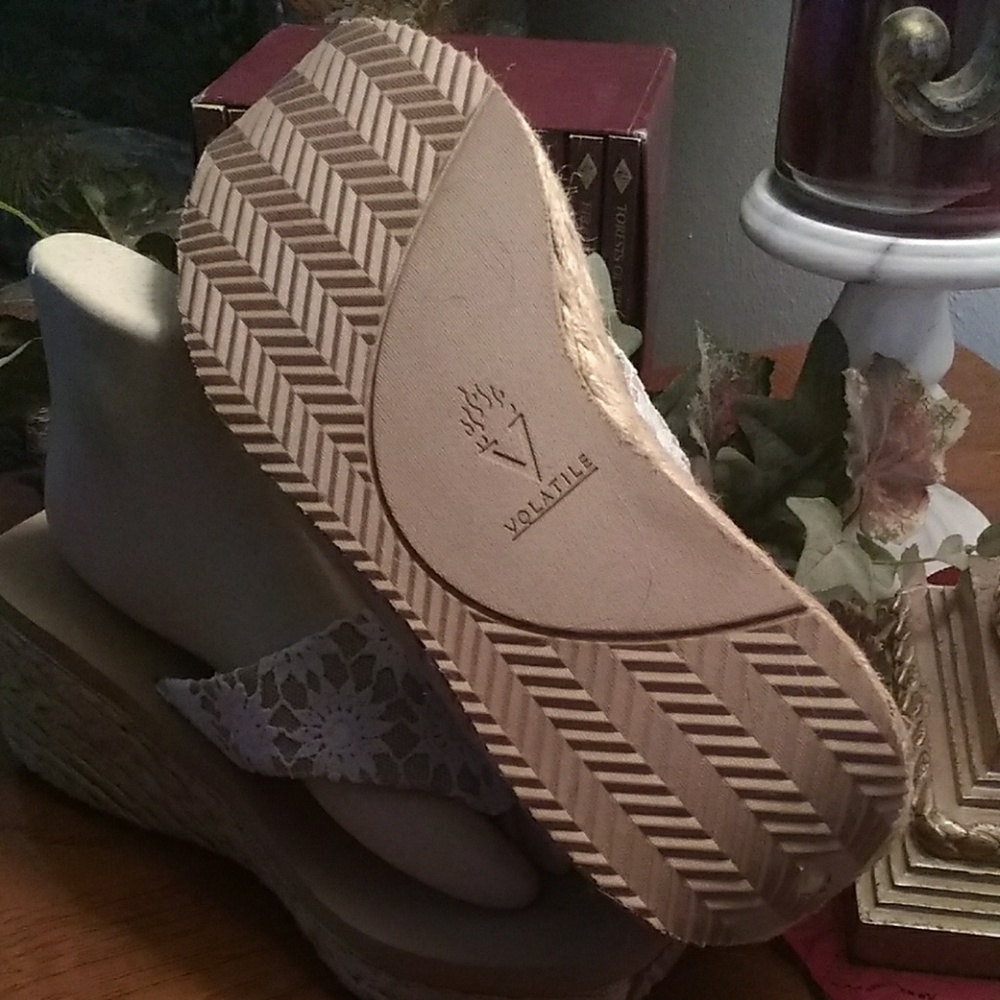 Volatile sandals - Picture 4 of 6